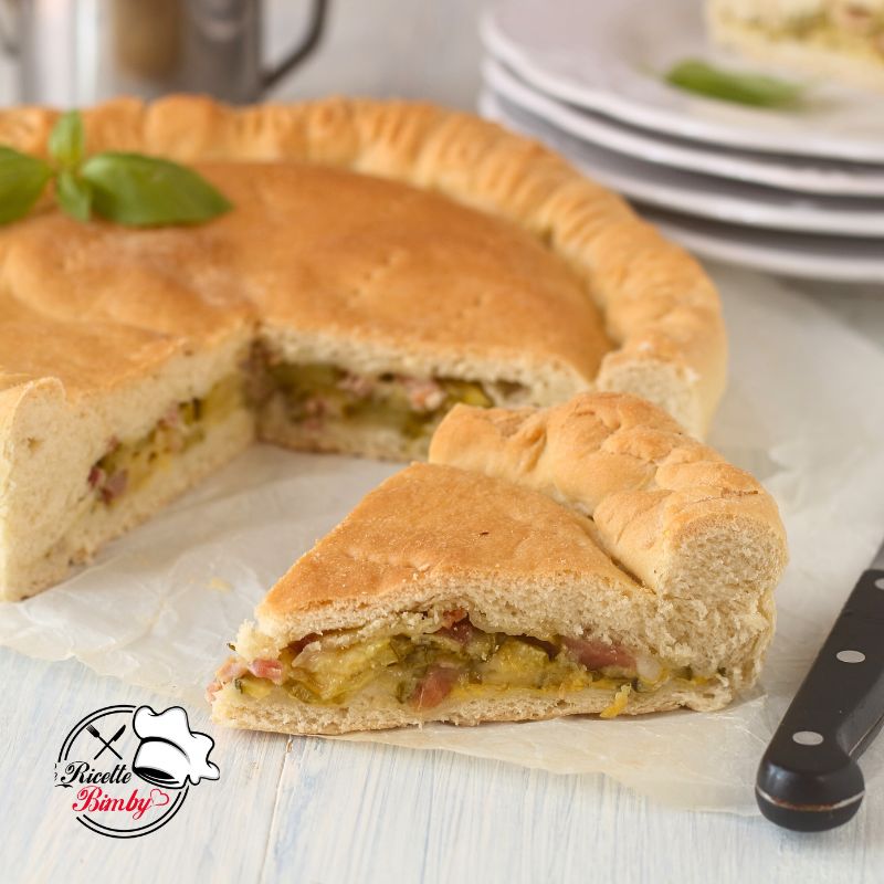 PIZZA RIPIENA ZUCCHINE E SPECK