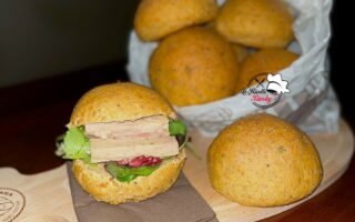 PANINI AI POMODORI E PEPERONCINO BIMBY
