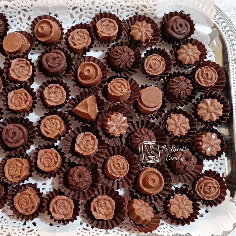 Cioccolatini ripieni agli amaretti Bimby 